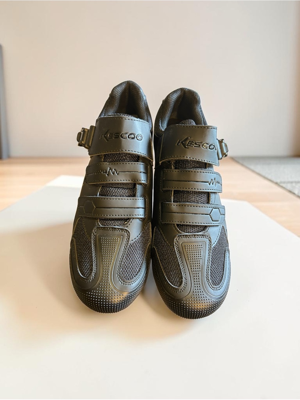 Kescoo Performance Cycling MTB Shoes with Ratchet Closure. Size 11 EU 45
